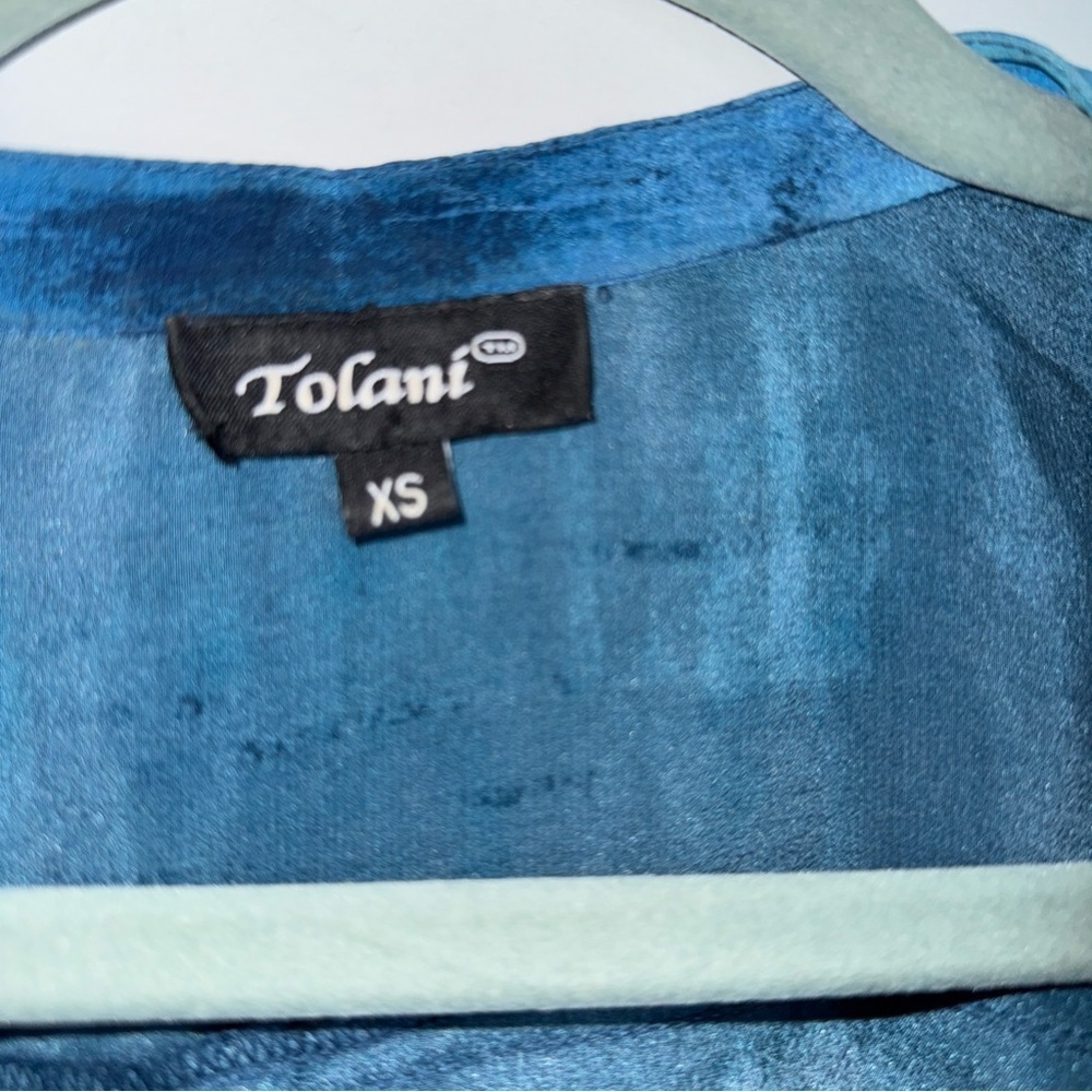 Tolani Blue Floral Silk Button Down Shirt with Mandarin Collar - Picture 2 of 9